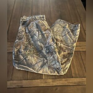 Russell Outdoors Camoflauge pants L